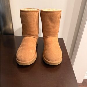 UGG Chestnut Classic Short Suede Shearling Boots
